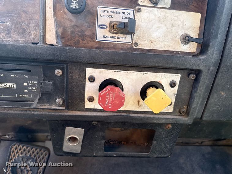 image for item DS3764 1992 Kenworth T660 dump truck