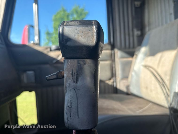 image for item DS3764 1992 Kenworth T660 dump truck