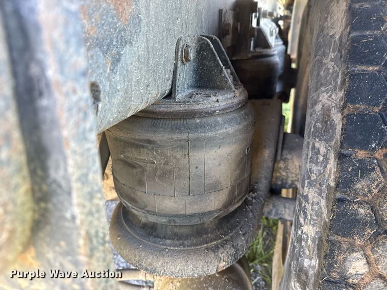 image for item DS3764 1992 Kenworth T660 dump truck