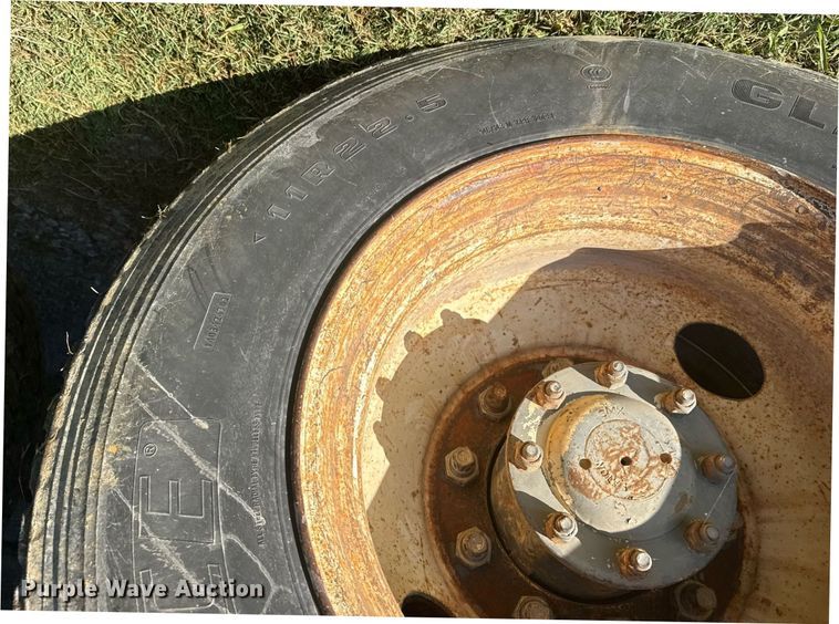 image for item DS3764 1992 Kenworth T660 dump truck