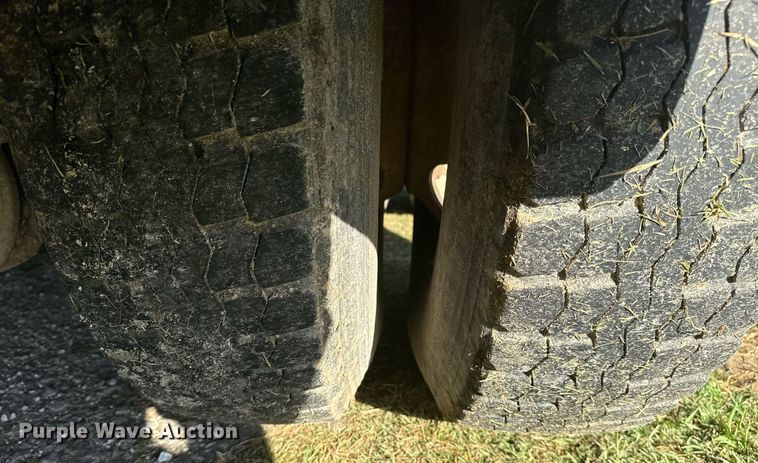 image for item DS3764 1992 Kenworth T660 dump truck