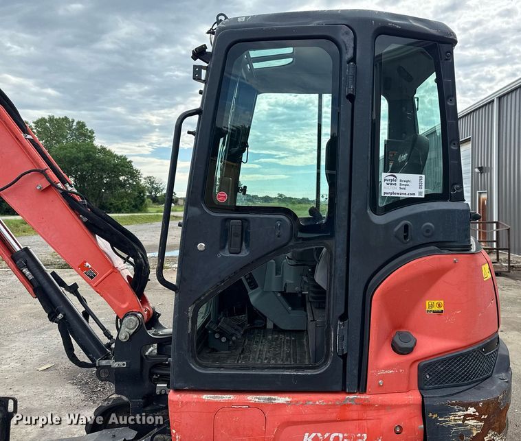 image for item DS3769 2017 Kubota KX033-4 mini excavator