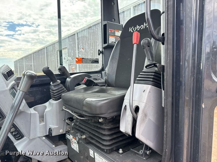 image for item DS3769 2017 Kubota KX033-4 mini excavator