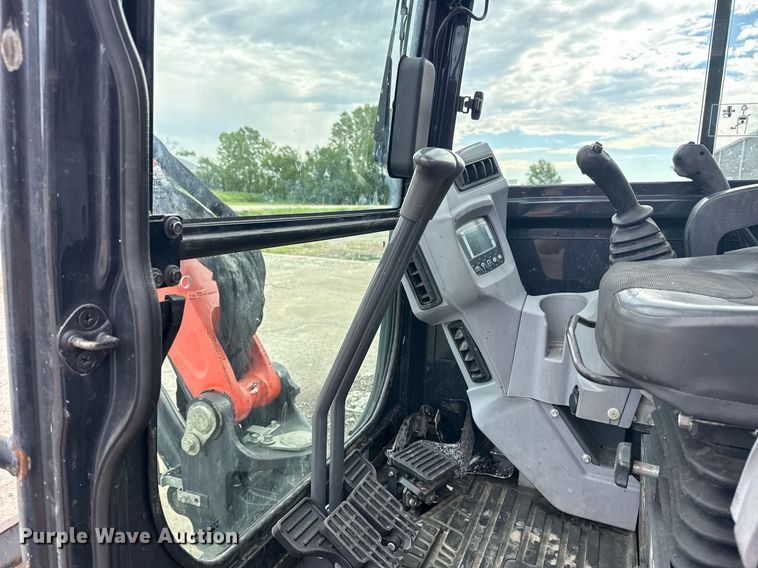 image for item DS3769 2017 Kubota KX033-4 mini excavator