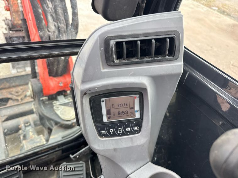 image for item DS3769 2017 Kubota KX033-4 mini excavator