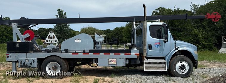 image for item DS3774 2009 Freightliner Business Class M2 swab truck