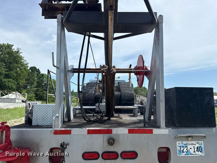 image for item DS3774 2009 Freightliner Business Class M2 swab truck