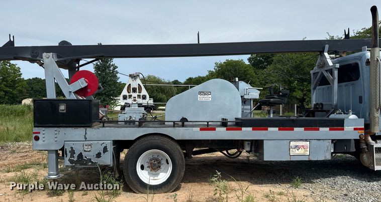 image for item DS3774 2009 Freightliner Business Class M2 swab truck