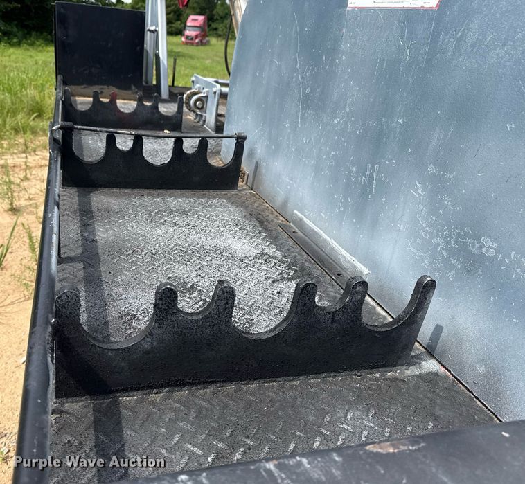 image for item DS3774 2009 Freightliner Business Class M2 swab truck