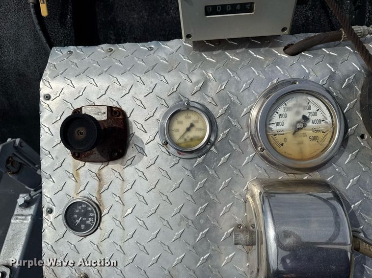 image for item DS3774 2009 Freightliner Business Class M2 swab truck