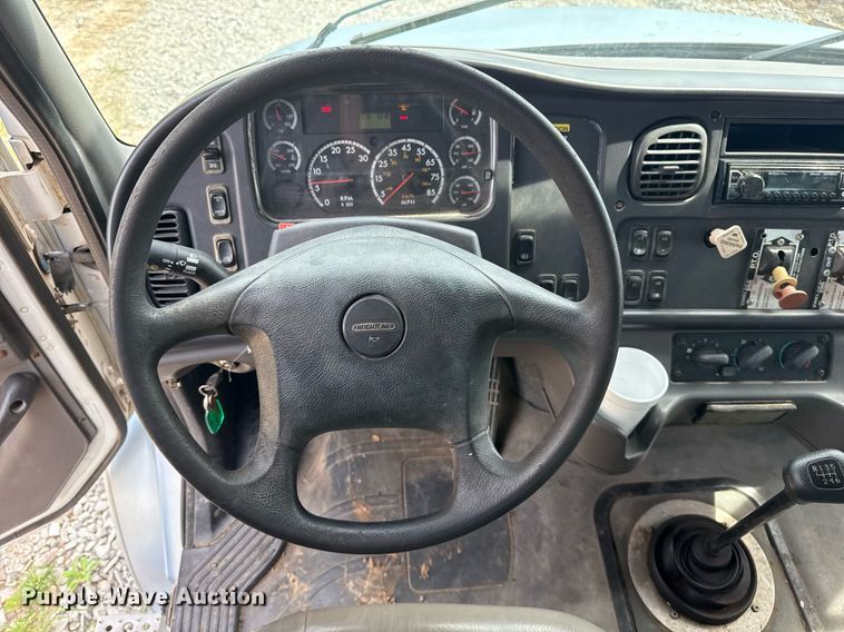 image for item DS3774 2009 Freightliner Business Class M2 swab truck