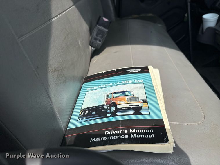 image for item DS3774 2009 Freightliner Business Class M2 swab truck