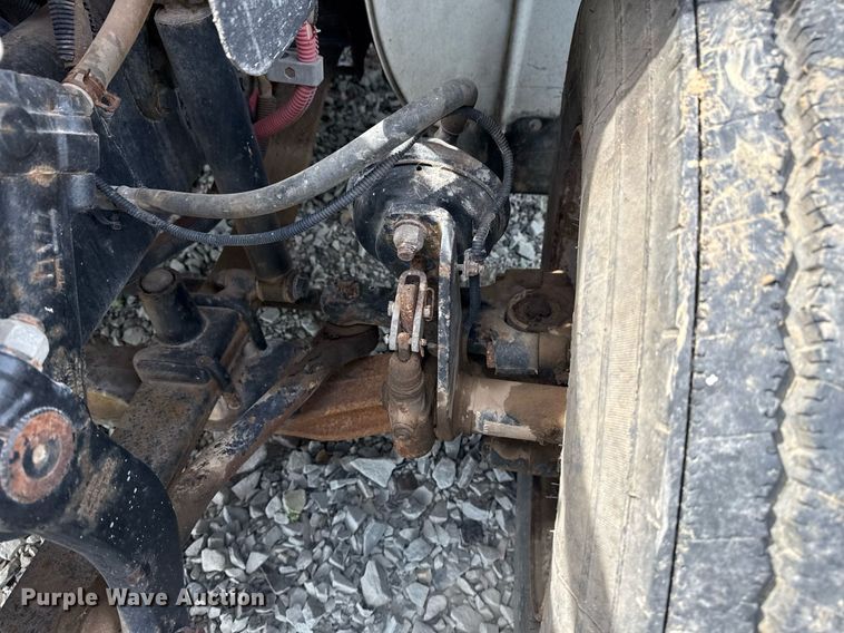 image for item DS3774 2009 Freightliner Business Class M2 swab truck