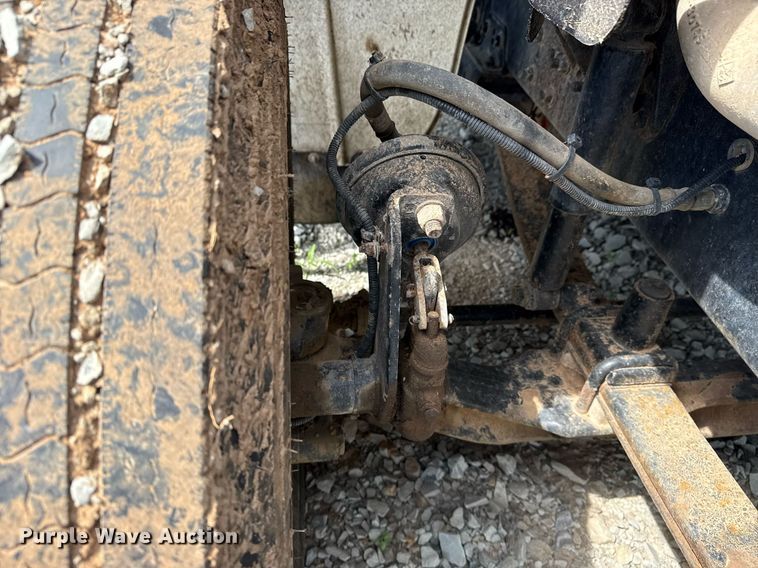 image for item DS3774 2009 Freightliner Business Class M2 swab truck