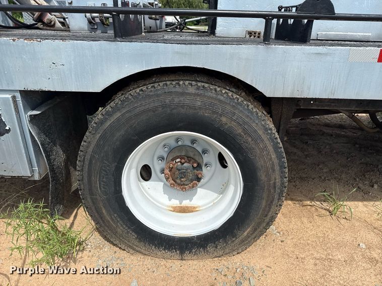 image for item DS3774 2009 Freightliner Business Class M2 swab truck