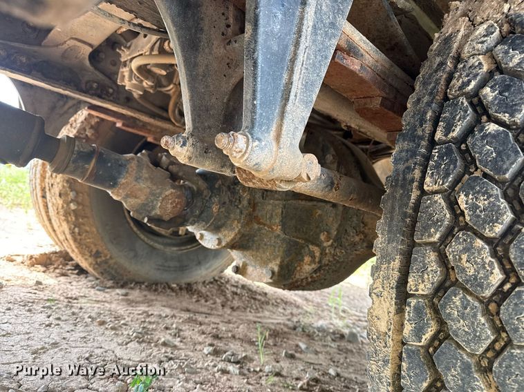 image for item DS3774 2009 Freightliner Business Class M2 swab truck