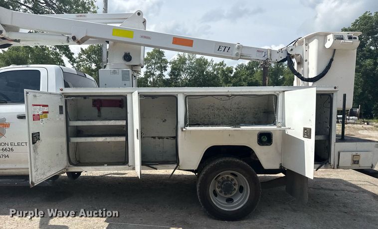 image for item DS3777 2012 Dodge Ram 4500 bucket truck