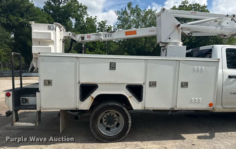 image for item DS3777 2012 Dodge Ram 4500 bucket truck