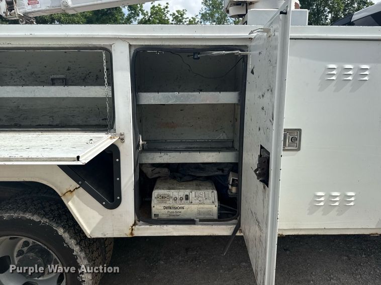 image for item DS3777 2012 Dodge Ram 4500 bucket truck