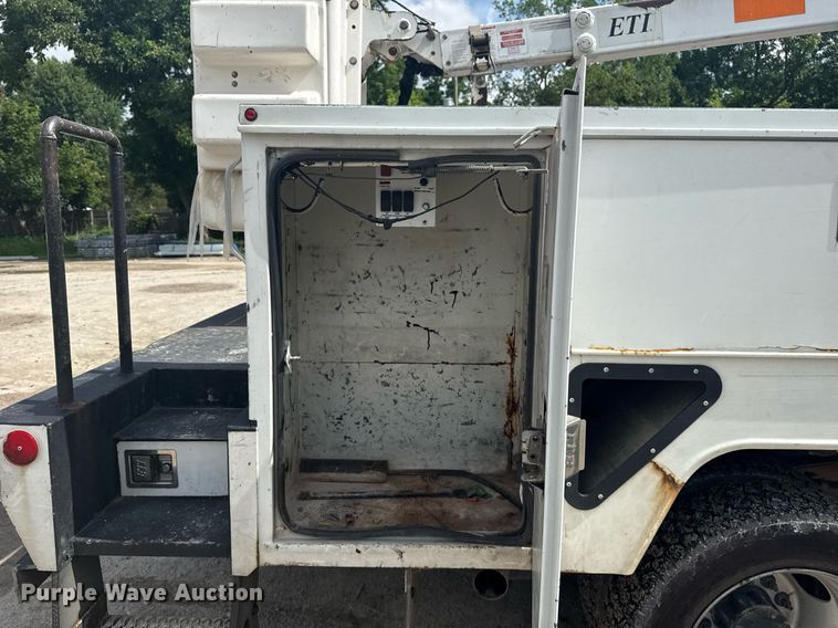 image for item DS3777 2012 Dodge Ram 4500 bucket truck