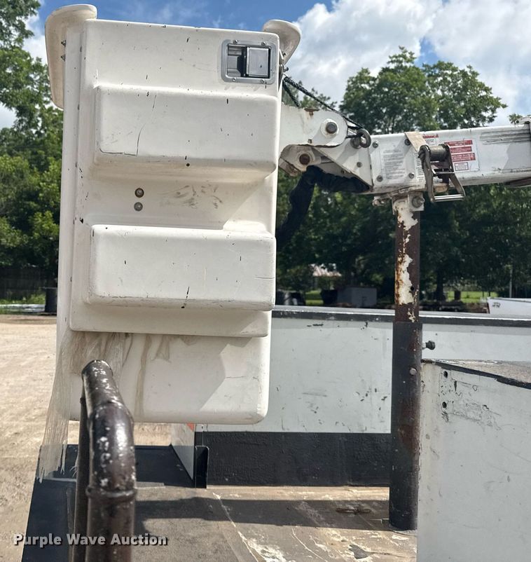 image for item DS3777 2012 Dodge Ram 4500 bucket truck