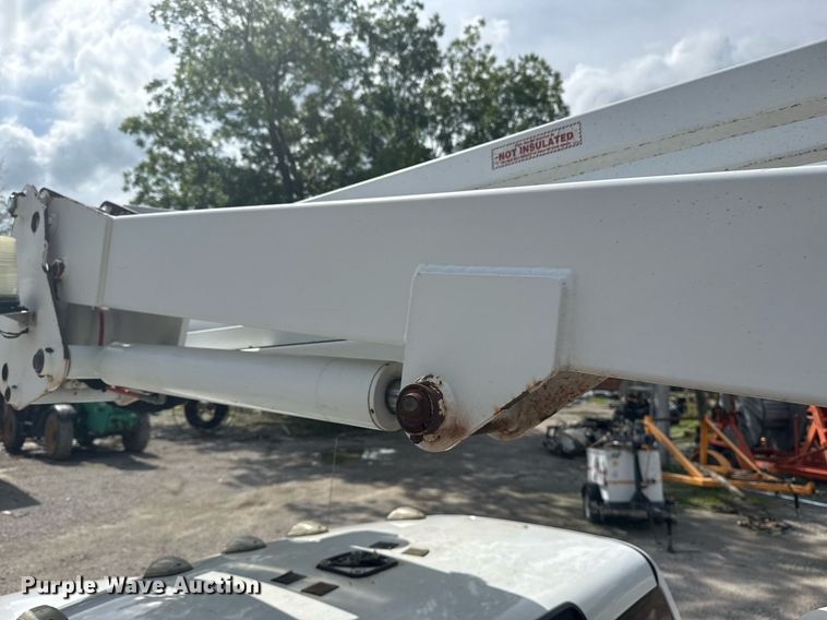 image for item DS3777 2012 Dodge Ram 4500 bucket truck