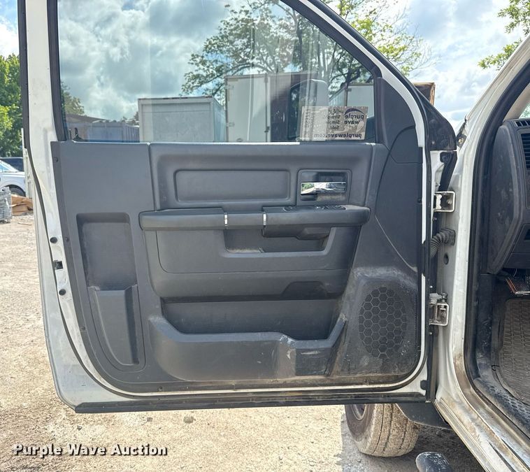 image for item DS3777 2012 Dodge Ram 4500 bucket truck