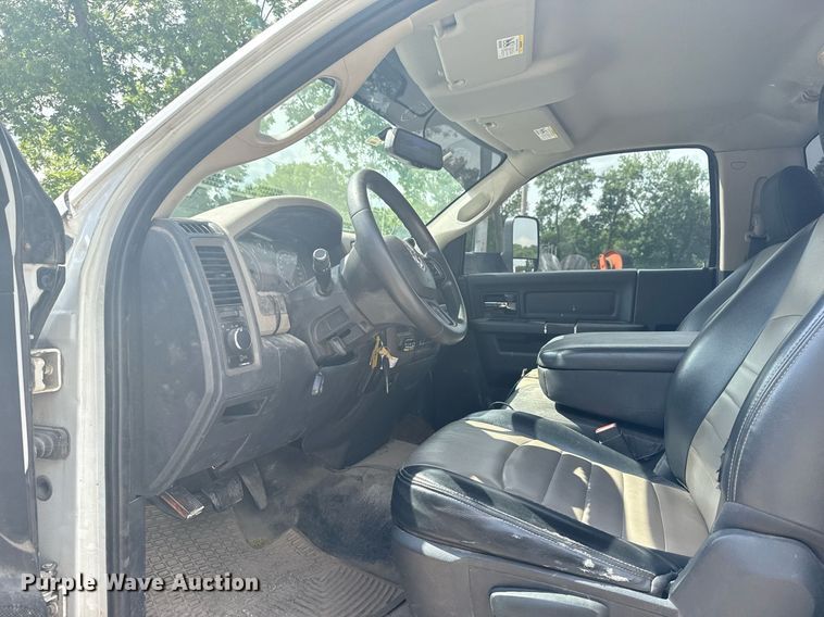 image for item DS3777 2012 Dodge Ram 4500 bucket truck