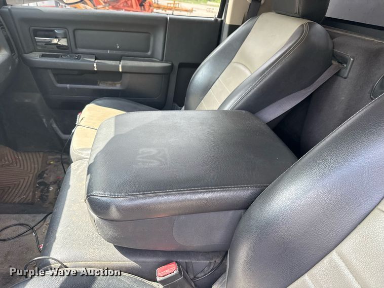 image for item DS3777 2012 Dodge Ram 4500 bucket truck