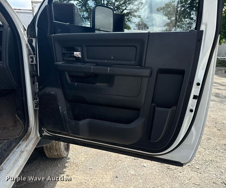 image for item DS3777 2012 Dodge Ram 4500 bucket truck