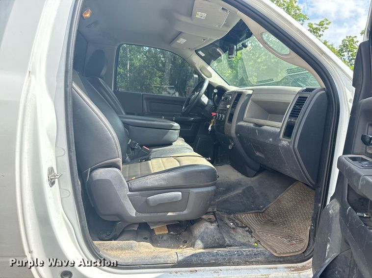 image for item DS3777 2012 Dodge Ram 4500 bucket truck