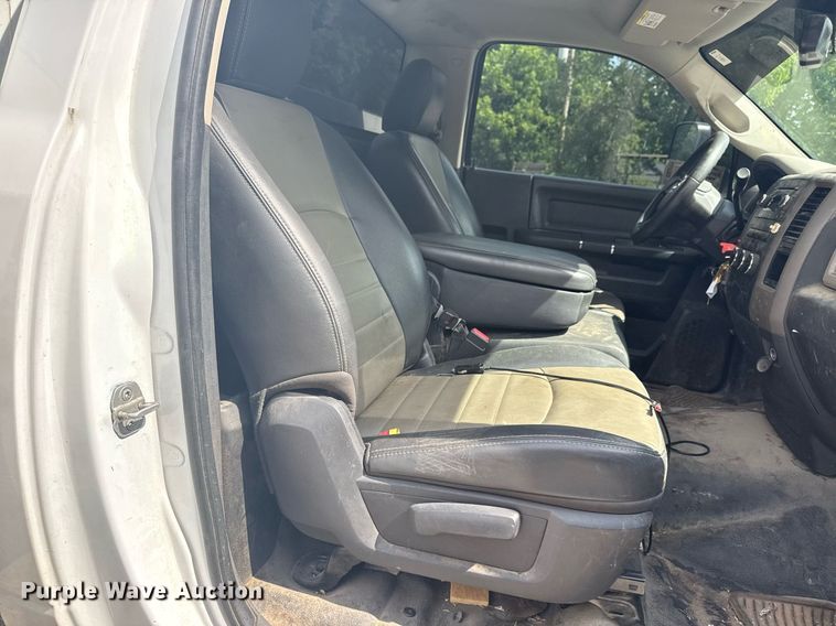 image for item DS3777 2012 Dodge Ram 4500 bucket truck