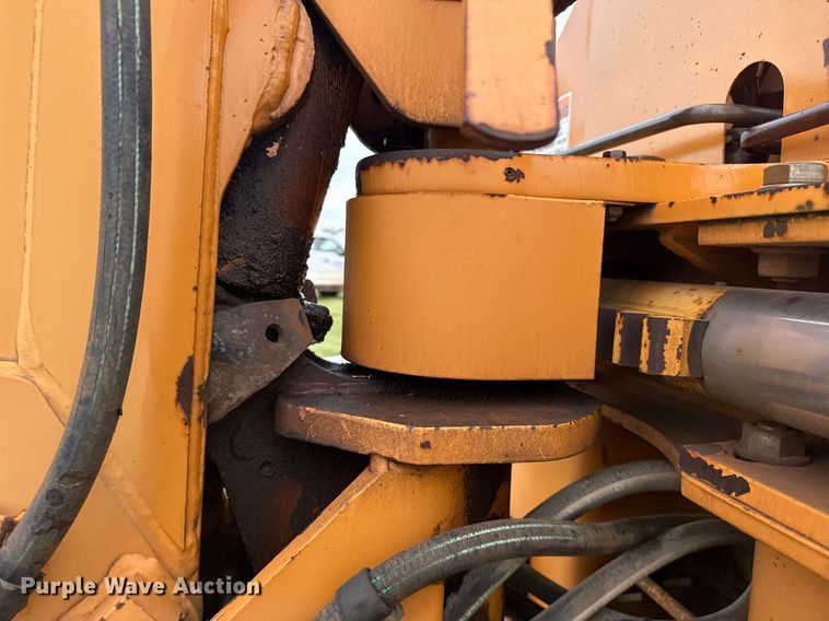 image for item DS3780 1996 Case 560 trencher