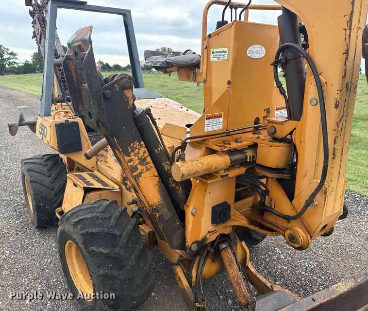 image for item DS3780 1996 Case 560 trencher