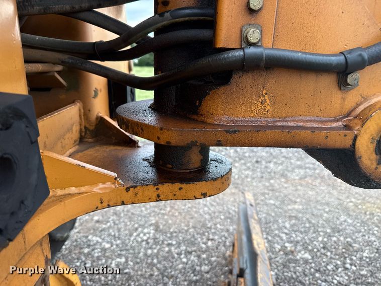 image for item DS3780 1996 Case 560 trencher