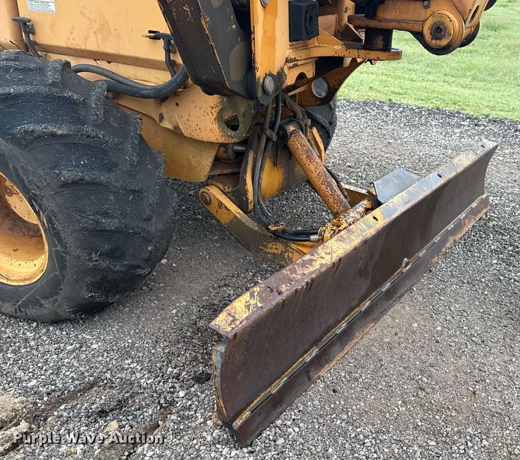 image for item DS3780 1996 Case 560 trencher