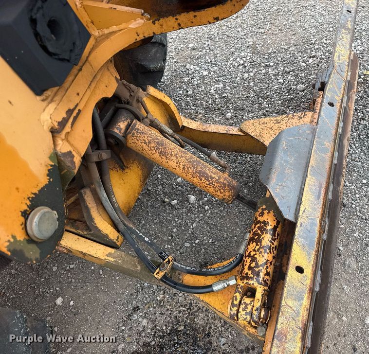 image for item DS3780 1996 Case 560 trencher