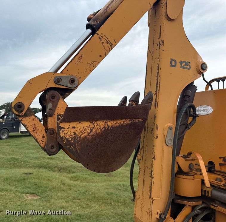 image for item DS3780 1996 Case 560 trencher