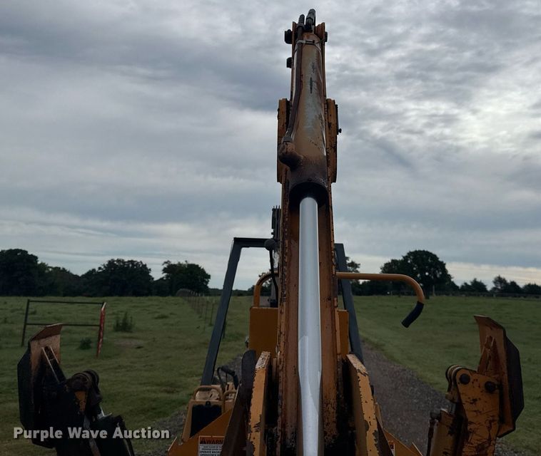 image for item DS3780 1996 Case 560 trencher