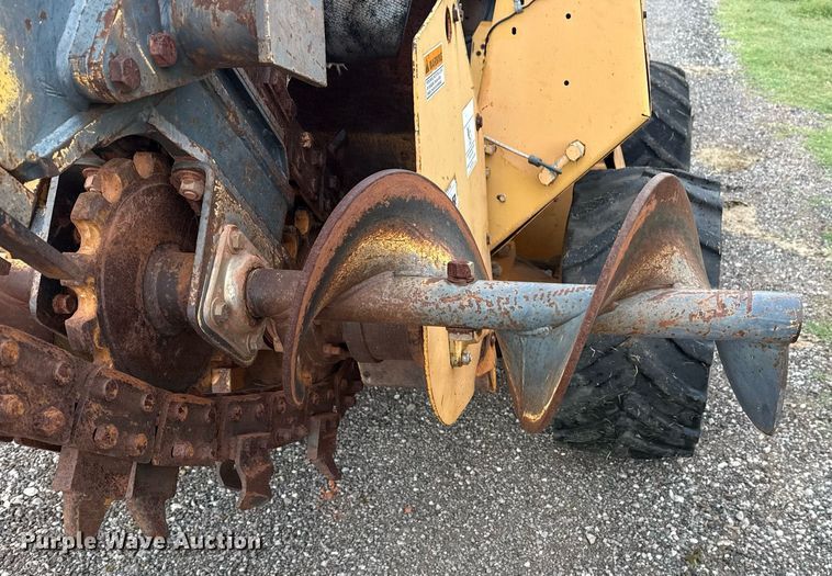 image for item DS3780 1996 Case 560 trencher