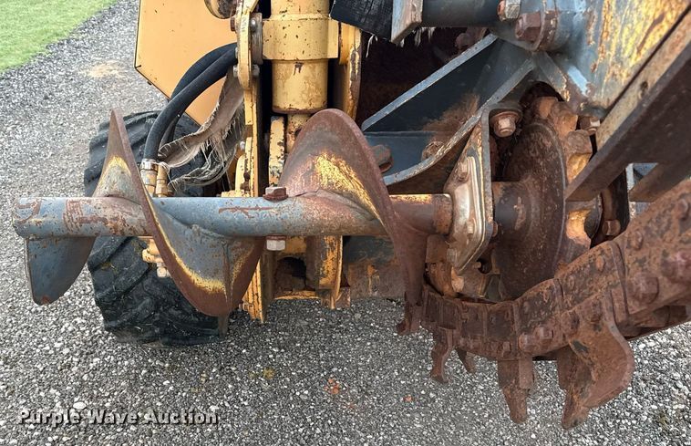 image for item DS3780 1996 Case 560 trencher