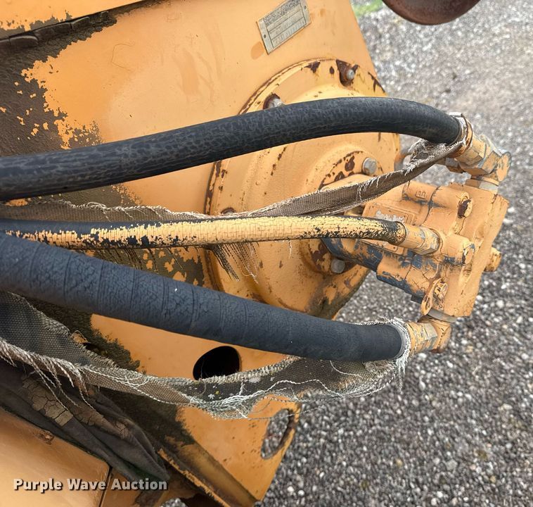 image for item DS3780 1996 Case 560 trencher