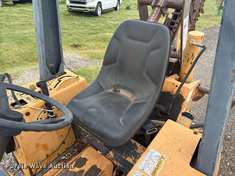 image for item DS3780 1996 Case 560 trencher