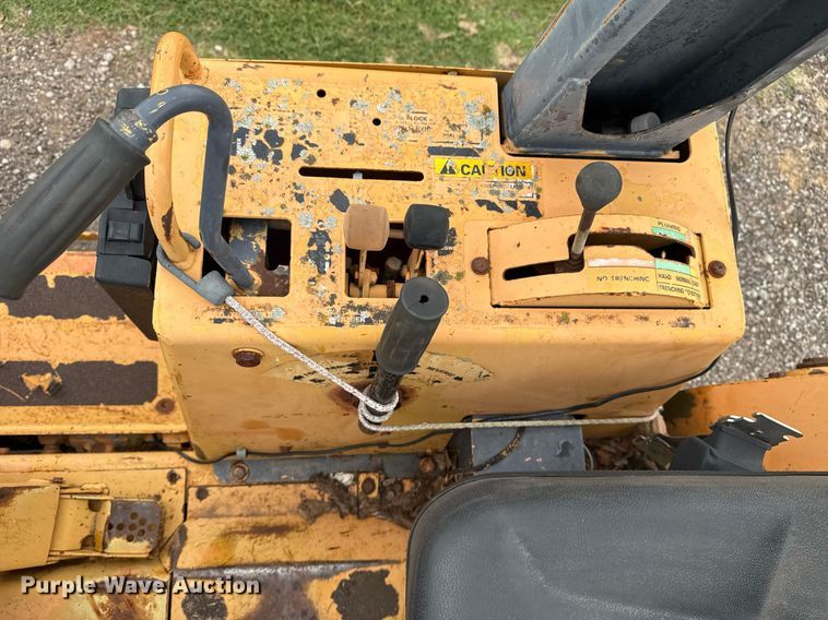 image for item DS3780 1996 Case 560 trencher