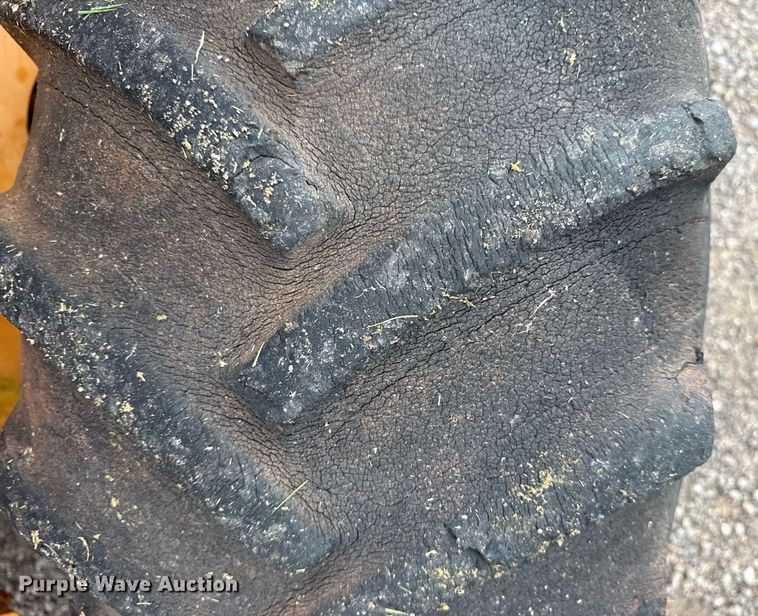 image for item DS3780 1996 Case 560 trencher