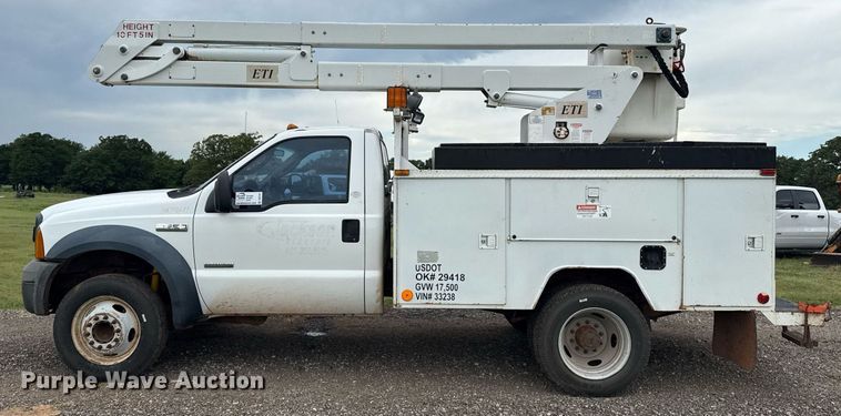 image for item DS3781 2006 Ford F550  bucket truck