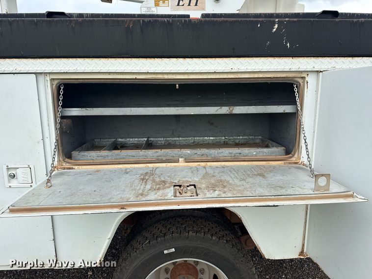 image for item DS3781 2006 Ford F550  bucket truck