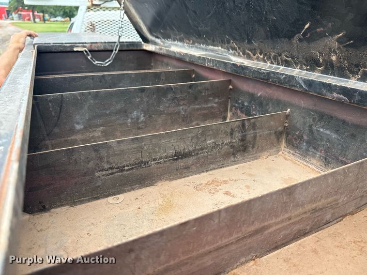 image for item DS3781 2006 Ford F550  bucket truck