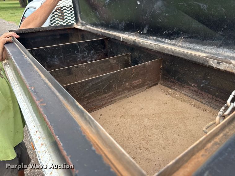 image for item DS3781 2006 Ford F550  bucket truck