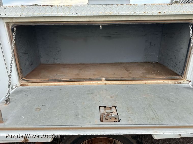 image for item DS3781 2006 Ford F550  bucket truck